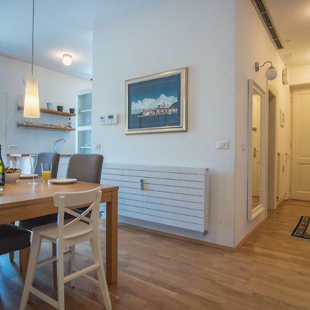 Luxury Central Apartment Любляна Экстерьер фото
