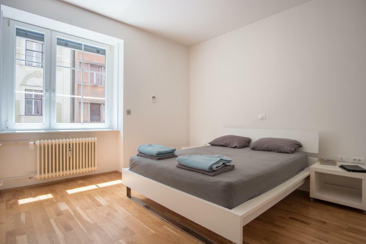 Luxury Central Apartment Любляна Экстерьер фото