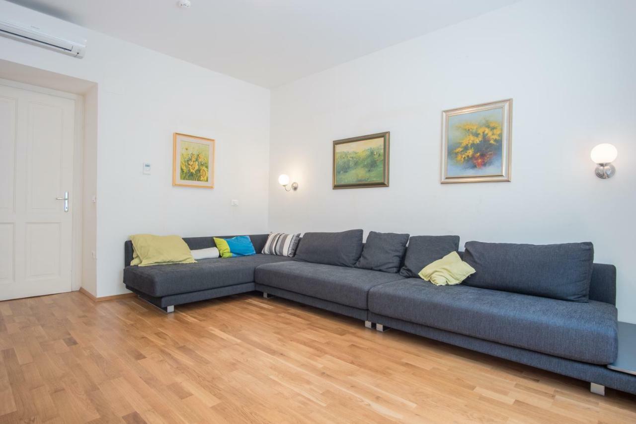 Luxury Central Apartment Любляна Экстерьер фото