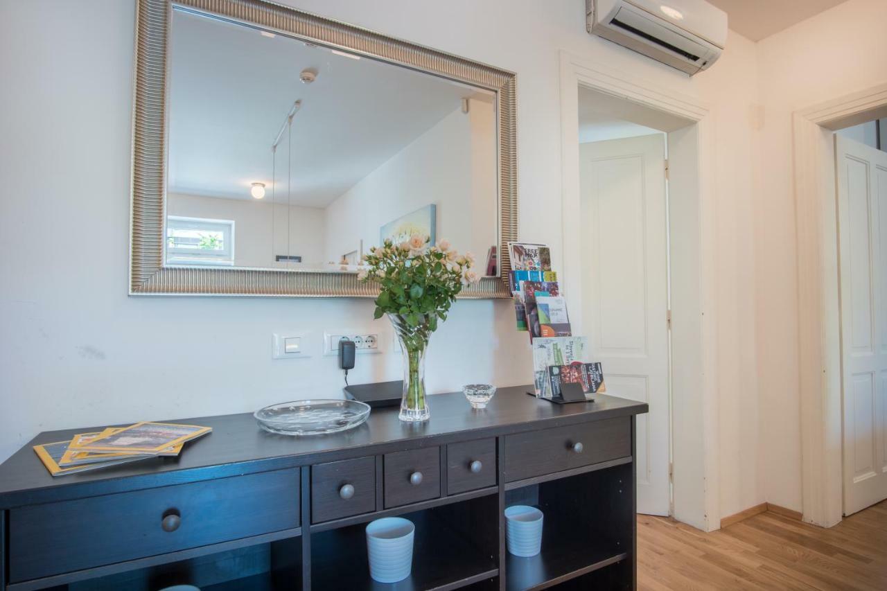 Luxury Central Apartment Любляна Экстерьер фото